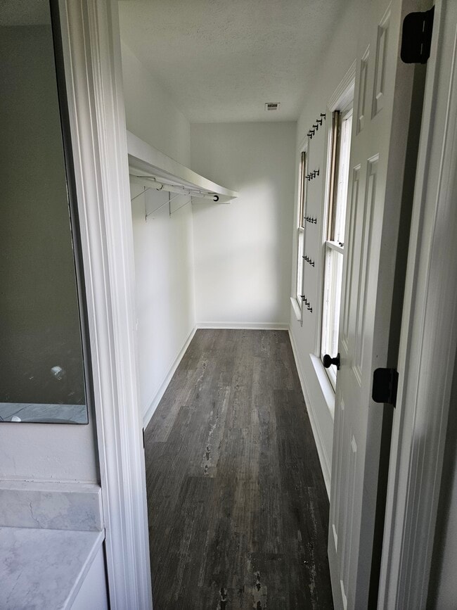 Building Photo - 7412 Coleridge Dr