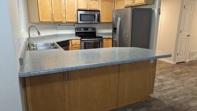 Building Photo - 3181 Alsace Way