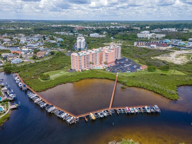 Building Photo - Waterfront Penthouse Living – Luxury 3 Bedroom / 2 Bath Condo on the Water