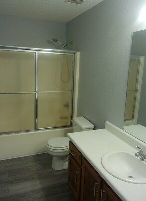 Building Photo - Fully rehabbed duplex with 3 bedrooms and 2 baths in Sugar Creek, MO