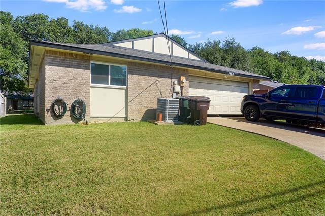 Building Photo - 1456 Waterton Dr