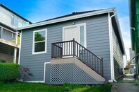 Building Photo - Recently Remodeled 3 Bedroom Home in Everett!