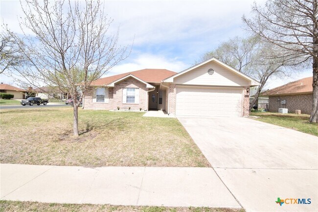 Primary Photo - 4201 Bluestem Ln