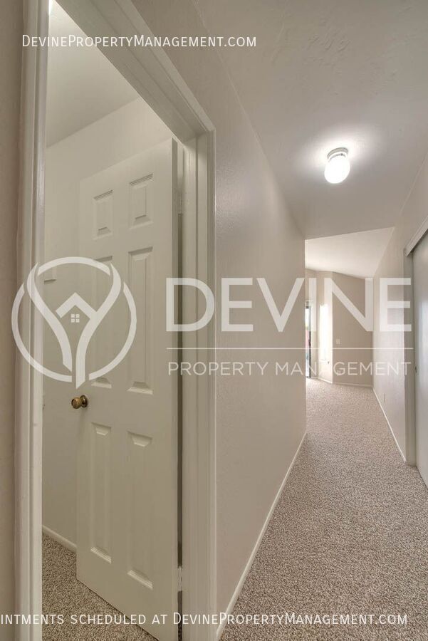 Building Photo - 1266 Clearspring Dr