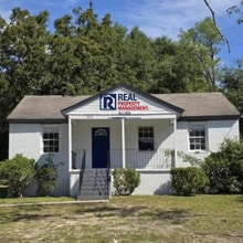 Building Photo - Newly Renovated House in Macon
