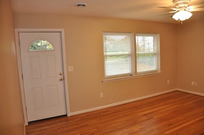 Building Photo - Sparkling Rambler in Park-like Setting on 10 Acres