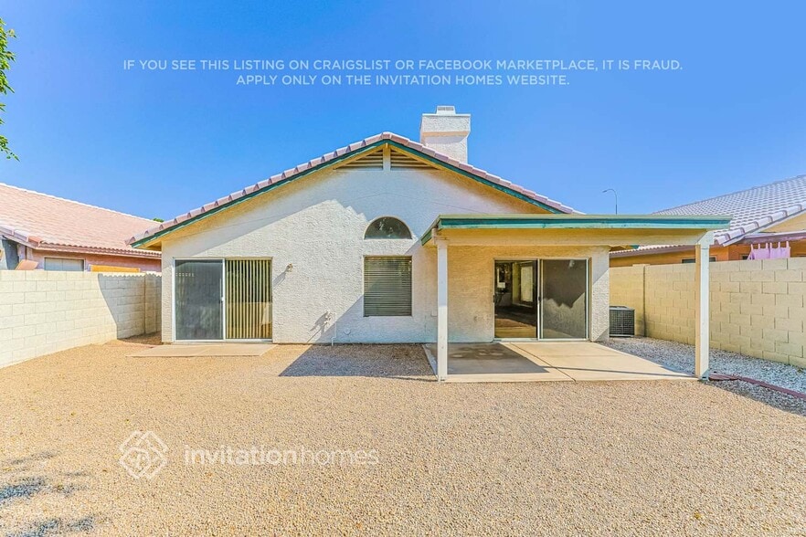Building Photo - 1391 E Gary Dr