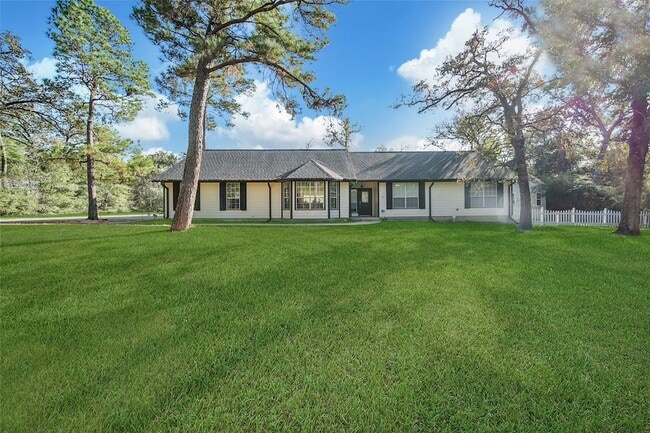 Building Photo - 4068 TX-105