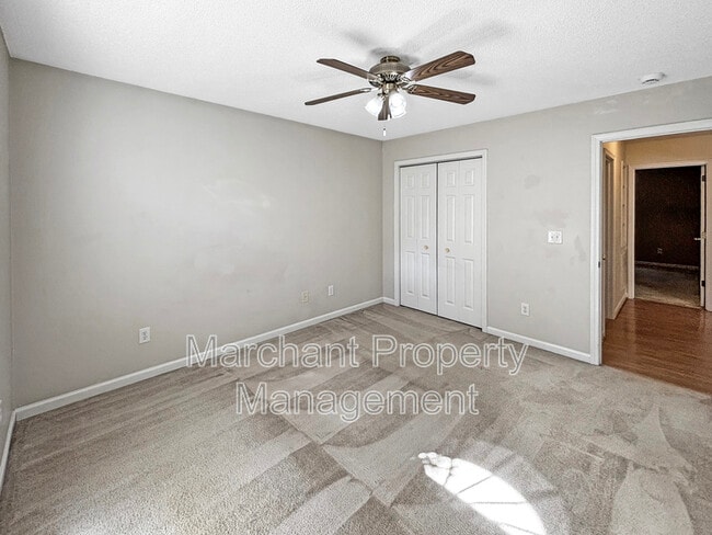 Building Photo - 125 Red Globe Ln