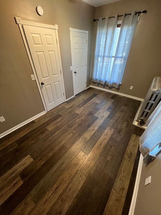 Building Photo - 394 Nevada St