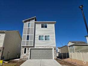 Building Photo - 11110 Feliz Wy