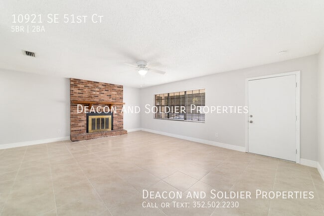 Building Photo - 10921 SE 51st Ct