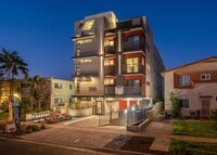 Building Photo - mid374