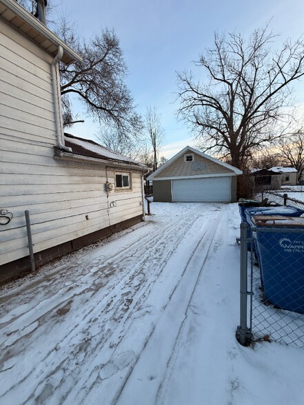 Building Photo - 8468 Timken Ave