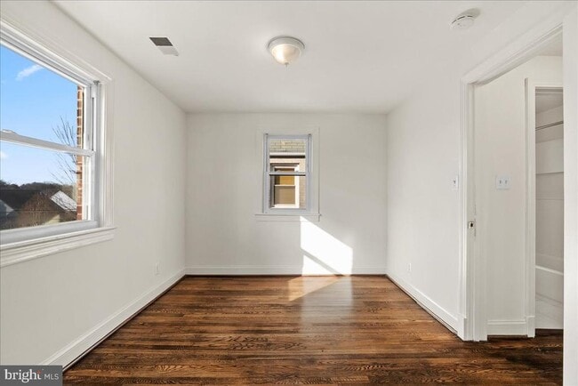 Building Photo - 6416 Blair Rd NW