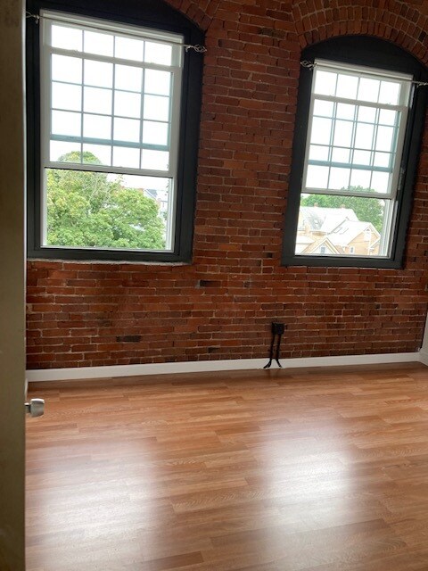 second bedroom - 50 Rantoul St