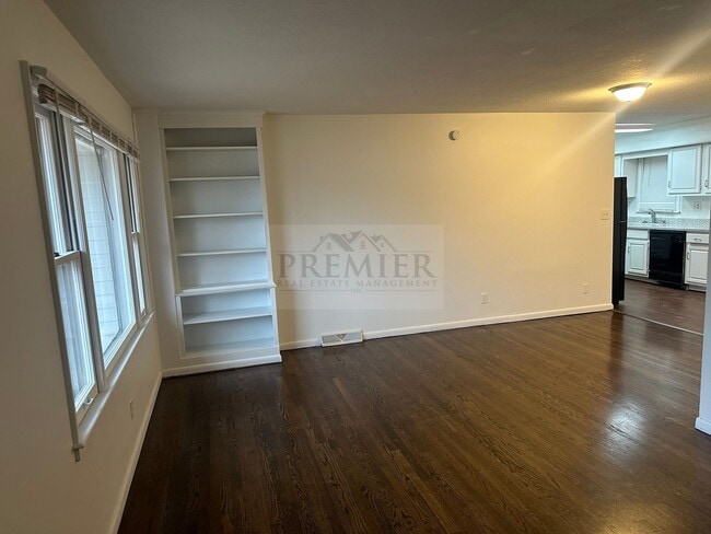 Building Photo - 2712 S Glenwood Ave