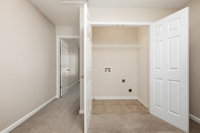 Building Photo - 1813 Willow Branch Ln
