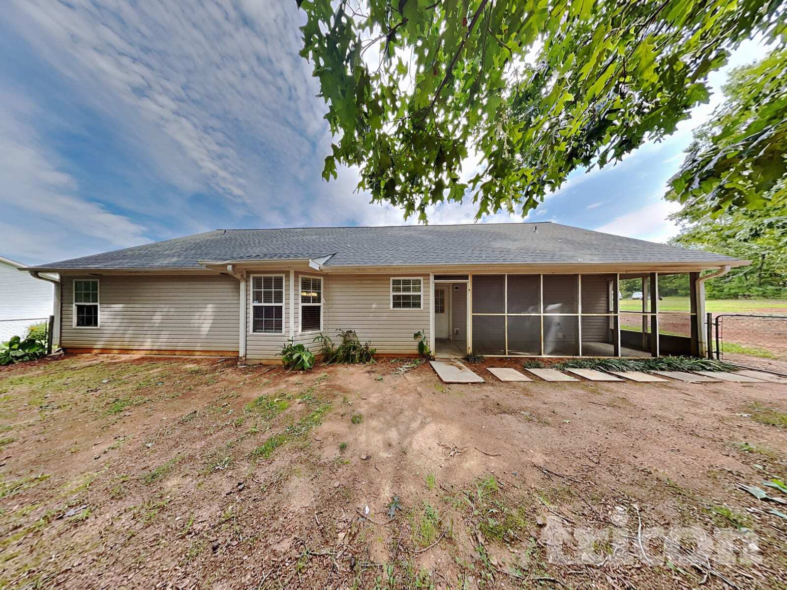 Building Photo - 82 Pinnacle Point Way