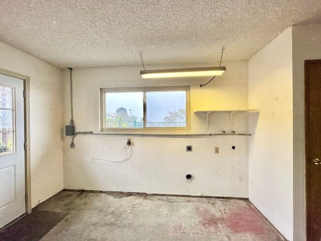 Building Photo - 1467 Knoll Park Ln