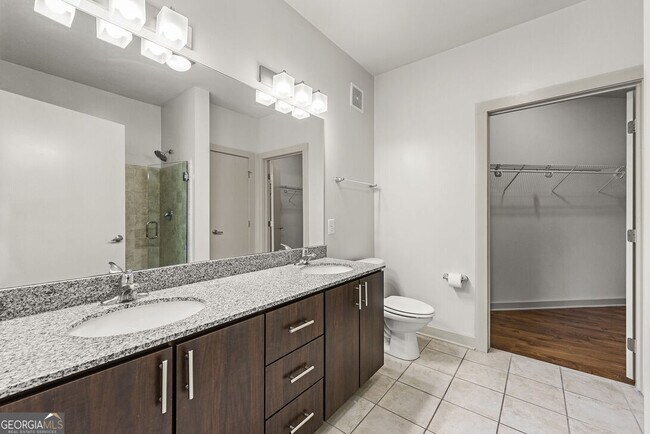 Building Photo - 131 Ponce De Leon Ave NE