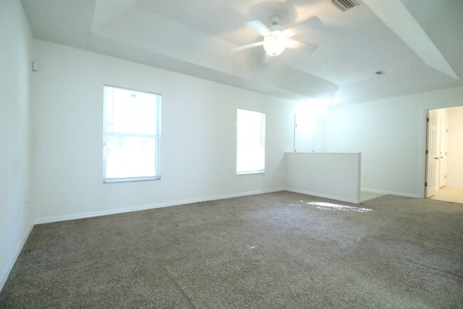 Building Photo - 4580 NE 16th Ter
