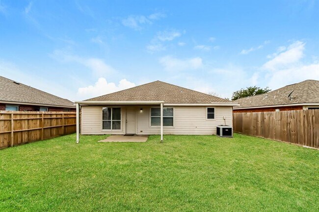 Building Photo - 15114 Diamond Way