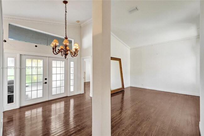 Building Photo - 658 Stanton Dr