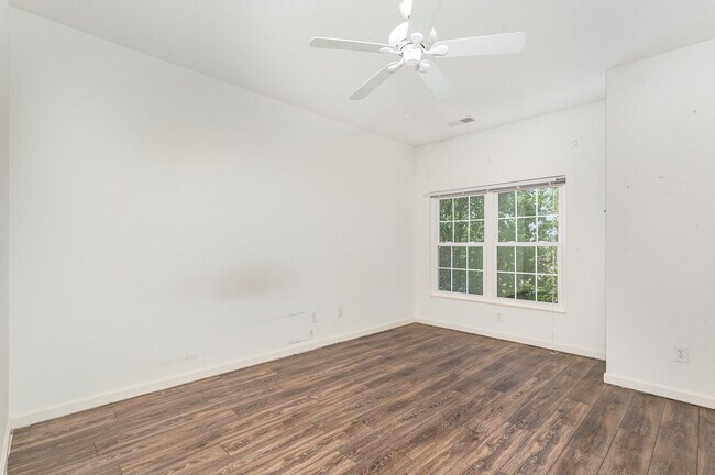 Building Photo - 961 Mistflower Ln