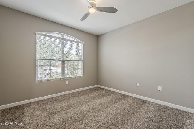 Building Photo - 44587 W Palo Amarillo Rd