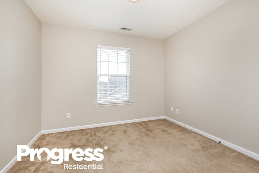 Building Photo - 612 Rock Glen Trace