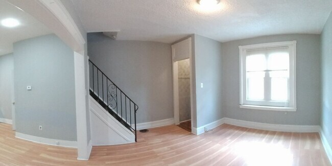 Building Photo - 3 Bedroom 1 Bath Home