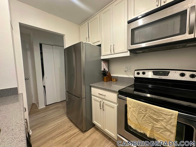 Building Photo - 45 Trowbridge St