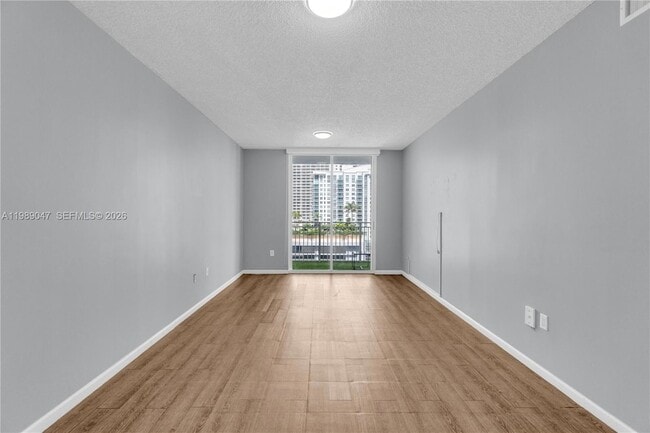 Building Photo - 185 SE 14th Terrace