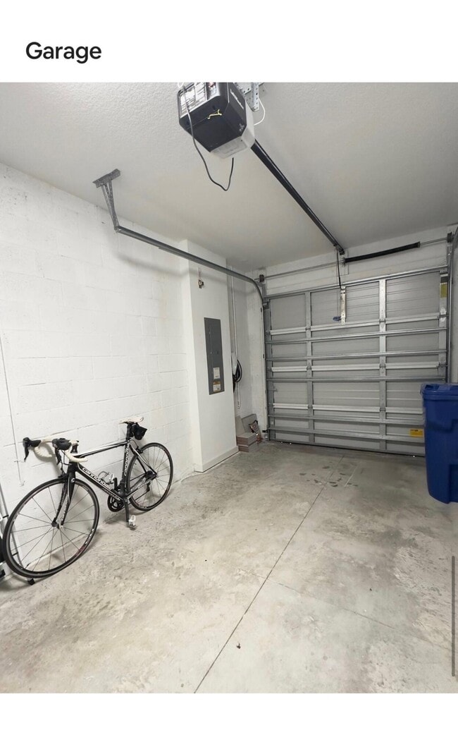 Building Photo - 69 Bandol St