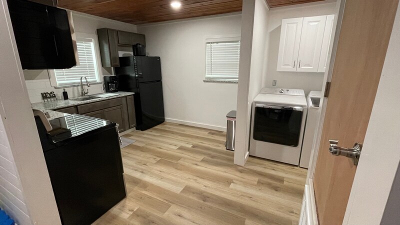 Building Photo - 1126 Seydler St