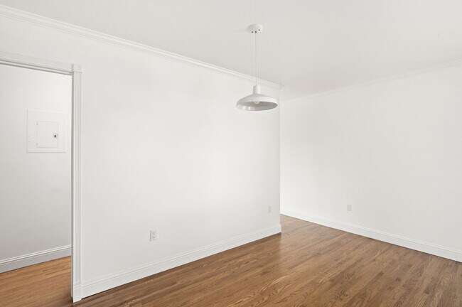 Building Photo - 1004 11th St NW