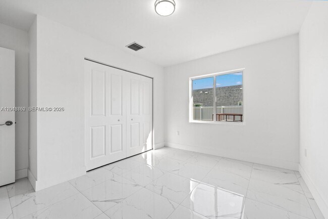 Building Photo - 231 NW 3rd Ave