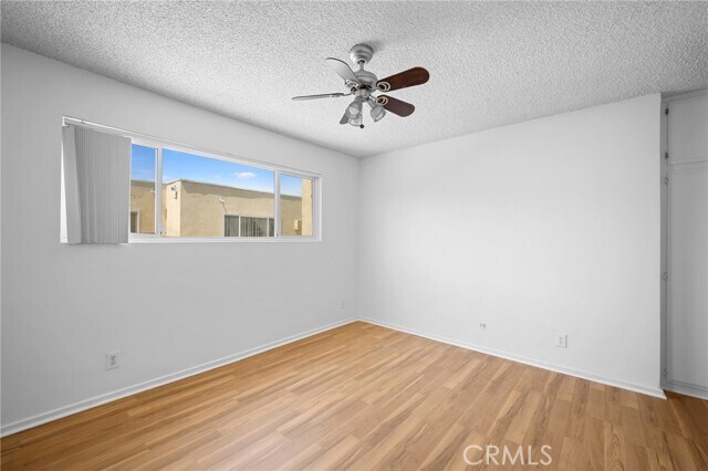 Building Photo - 17463 Vanowen St