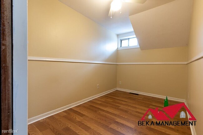 Building Photo - 2 br, 1 bath House - 18235 Brady