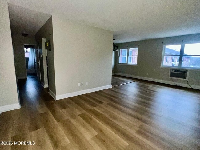 Building Photo - 12 Manchester Ct