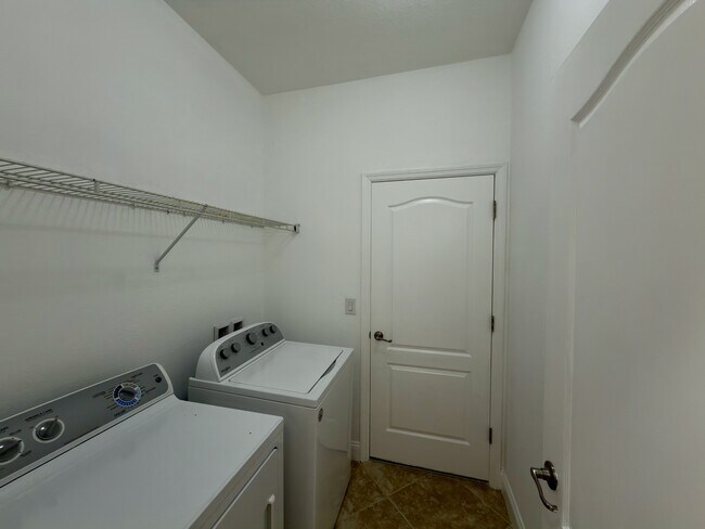 Building Photo - 9368 Via Murano Ct