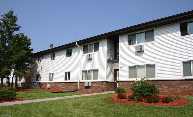 Interior Photo - COUNTRY GLEN APTS