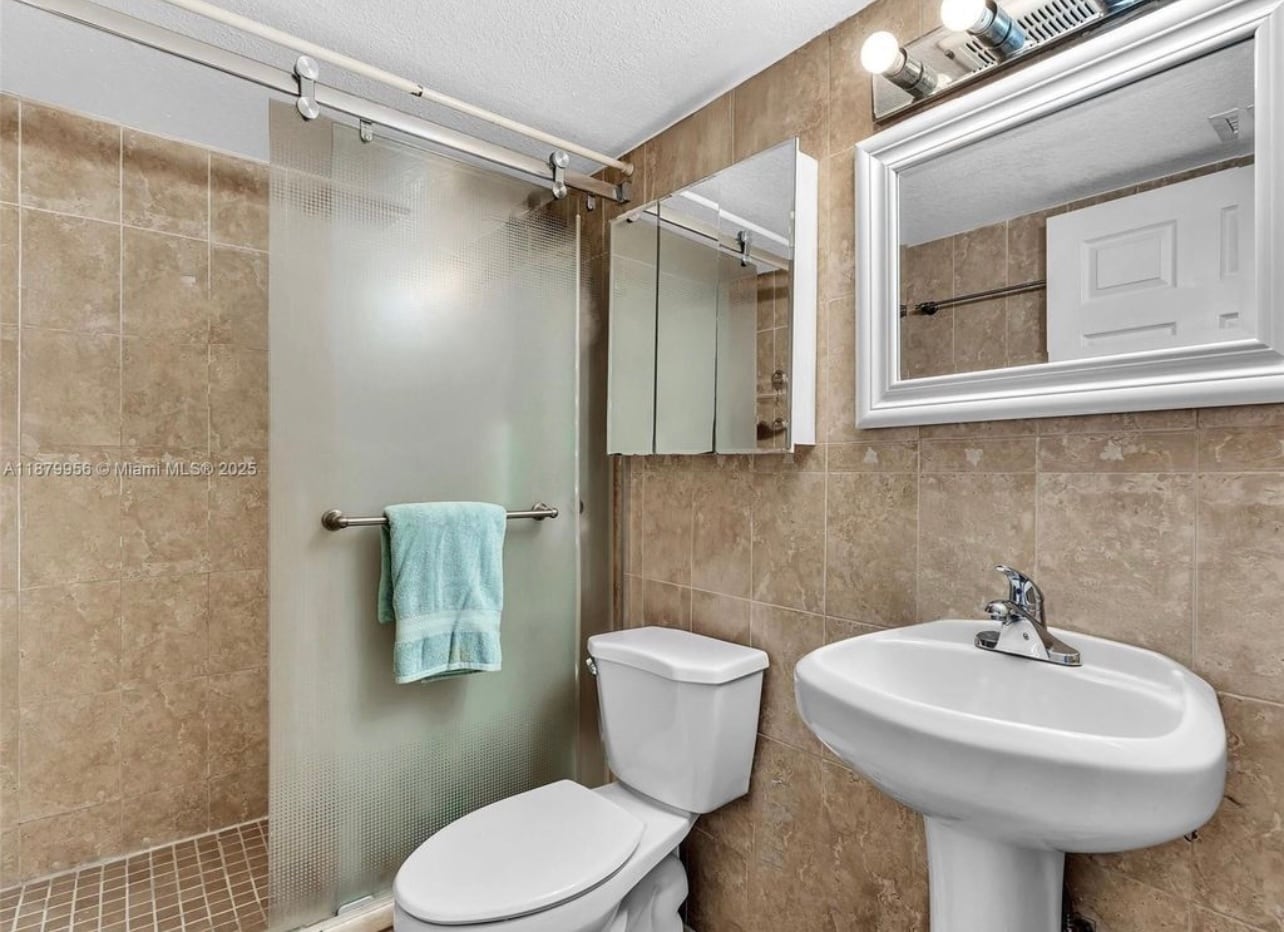 Building Photo - 546 SW 1st St