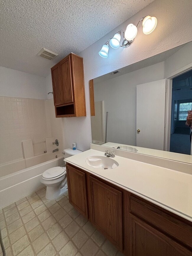 Building Photo - 7562 Kings Tr