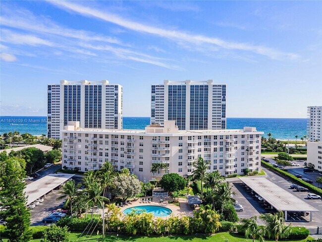 Building Photo - 2851 S Ocean Blvd
