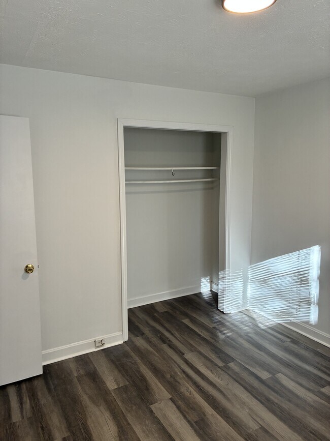 Building Photo - 116 S 45th St