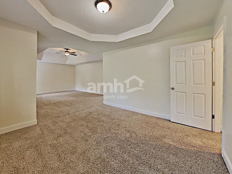 Building Photo - 4925 Heards Forest Dr NW