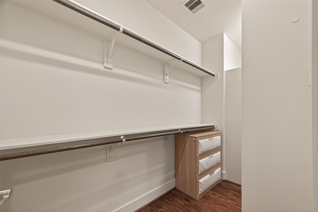 Building Photo - 1510 Crockett St