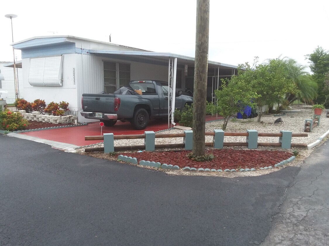 trailer home - 30531 Francis St